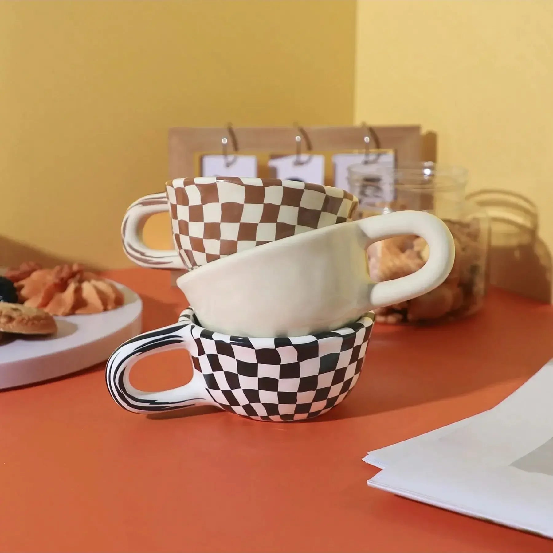 1pc criativo cerâmica xadrez padrão xícara de chá, xícara de café xadrez irregular