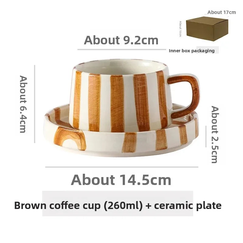 Conjunto de xícara de café cerâmica listrada criativa, para escritório, chá da tarde, latte fino, presente artesanal, combinação de xícara e prato