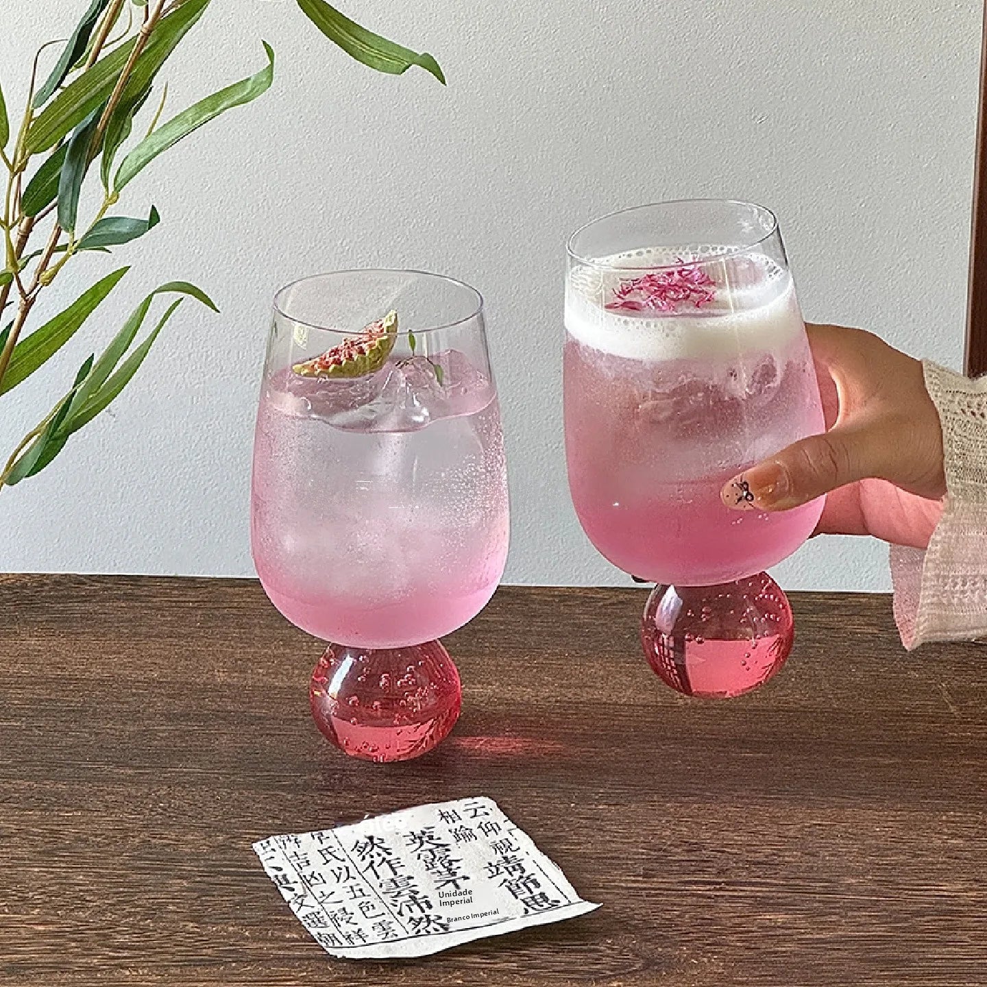 Copo de Vidro de Luxo com Fundo Gordinho e Design Exclusivo, Copo de Coquetel de Pé Baixo com Alto Valor Estético, Copo para ...