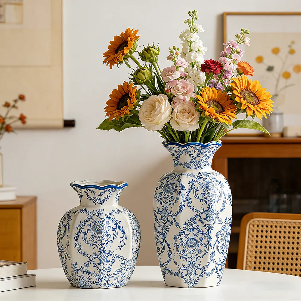 Vaso Cerâmico Clássico Azul e Branco, Vaso Pintado à Mão para Decoração de Casa, Arranjo de Flores na Mesa