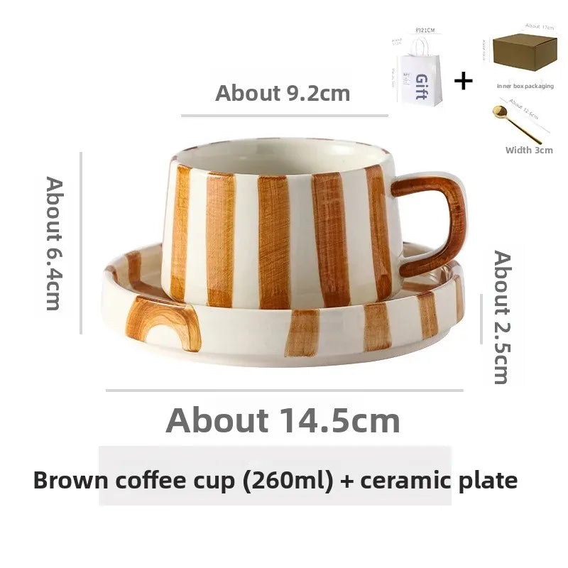 Conjunto de xícara de café cerâmica listrada criativa, para escritório, chá da tarde, latte fino, presente artesanal, combinação de xícara e prato