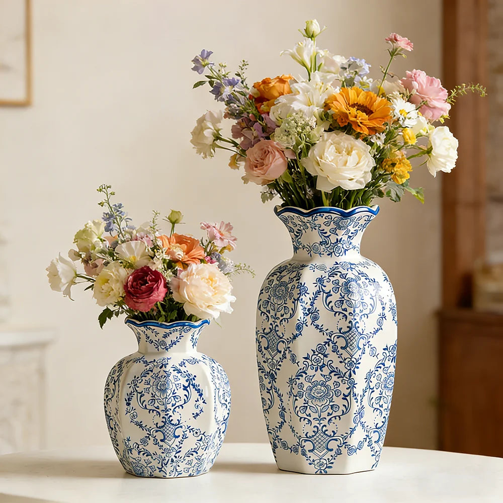 Vaso Cerâmico Clássico Azul e Branco, Vaso Pintado à Mão para Decoração de Casa, Arranjo de Flores na Mesa