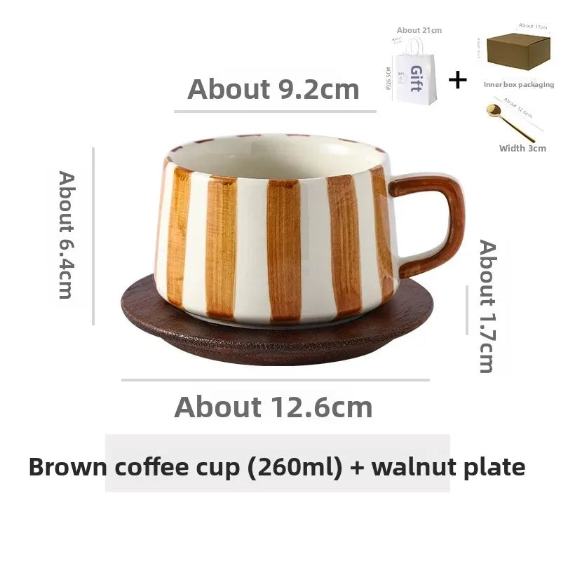 Conjunto de xícara de café cerâmica listrada criativa, para escritório, chá da tarde, latte fino, presente artesanal, combinação de xícara e prato