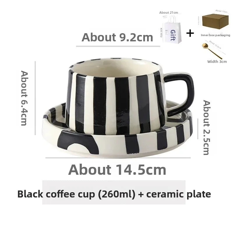Conjunto de xícara de café cerâmica listrada criativa, para escritório, chá da tarde, latte fino, presente artesanal, combinação de xícara e prato